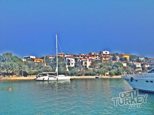 Dalyan or Dalyankoy is a popular section of Cesme famous for its fish restaurants situated along the coastline. 