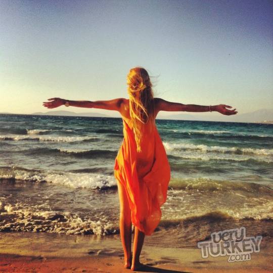 Aya Yorgi is a popular Cesme of Cesme which is known for its beach and nightclubs. 